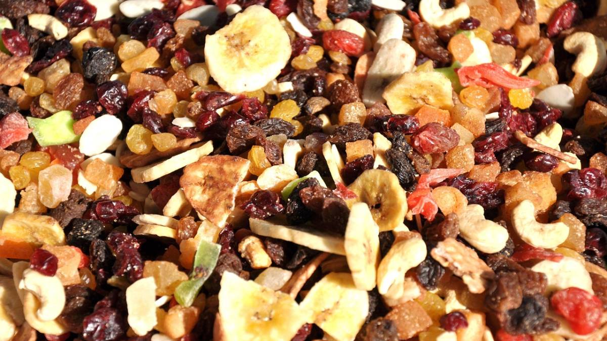 A Solo Hiker's Guide to Lightweight, Nutritious and Healthy Backpacking Food.